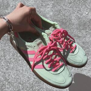 いま狙いたい！ オシャレさんの【愛用スニーカー】って？