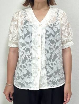 レトロ感がたまらん！【SHEIN】女子力がUPする「パフスリーブブラウス」