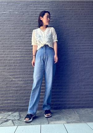 女性らしく着こなせる！【SHEIN】着回し力優秀「パフスリーブブラウス」