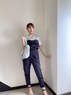 コーデのアクセントになる！【SHEIN】優秀ポイント満載の「シルバーバッグ」