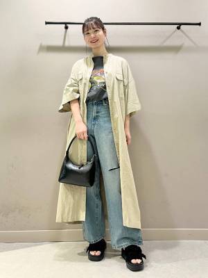 この夏、真似したい！ 「シャツワンピ」の【最旬コーデ術】とは？