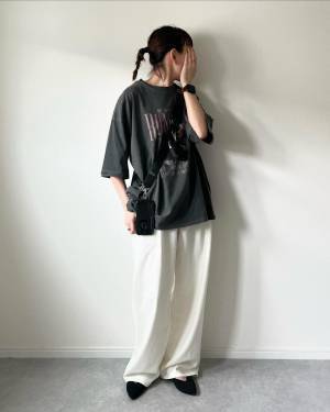 やっぱ「白」が使えるッ！！【ユニクロ】参考にしたい「ホワイトパンツ」コーデって？