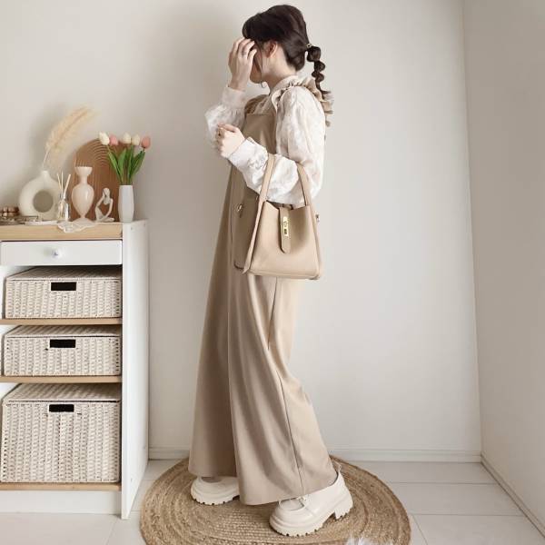 肩フリルがポイント！【しまむら】の「淡色オールインワン」が可愛い♡