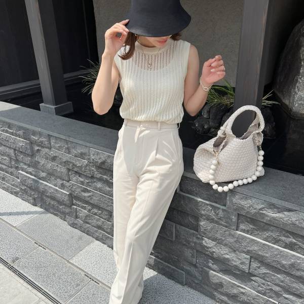 今すぐ買いに行かせてッ！！【ユニクロ】大人上品に決まる♡「メッシュセーター」