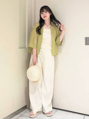 『着る服ない』 → 解決！ いつものコーデにプラス♡【最旬シャツコーデ】