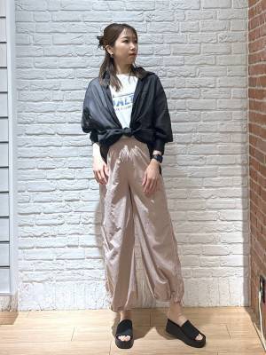 『着る服ない』 → 解決！ いつものコーデにプラス♡【最旬シャツコーデ】