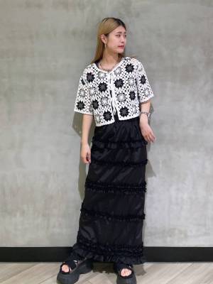 《白 × 黒》がやっぱり万能！ 大人可愛い♡【最旬コーデ】