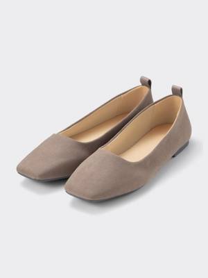 待望の『新作』キターーッ！！【GU】完売前にゲットしたい！「激かわシューズ」