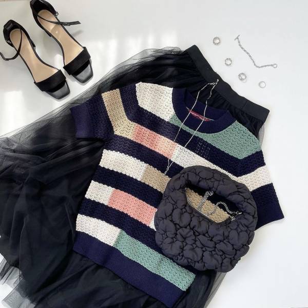 えっ、本当に【ユニクロ】！？ 完売前にゲットしたい♡「最旬トップス」