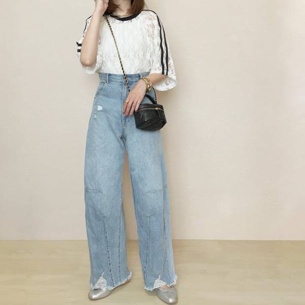 カジュアルコーデにぴったり！！【しまむら】ライン入り「レーストップス」