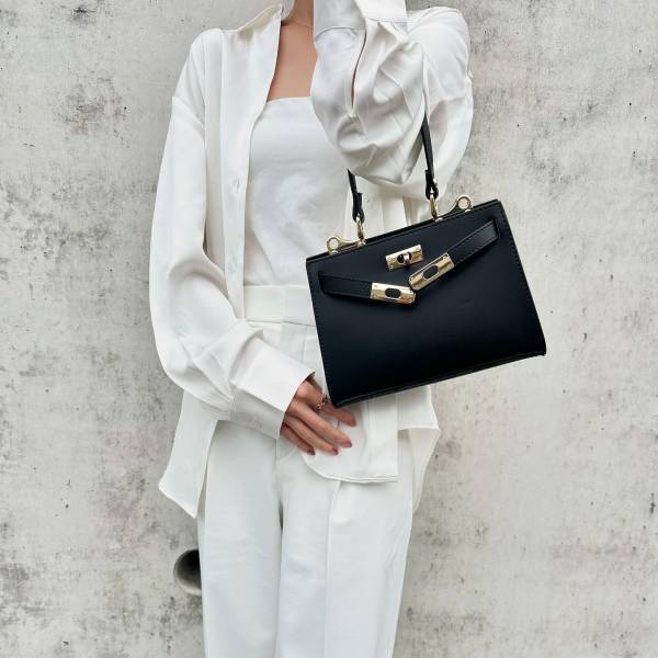 もうチェックした？【ユニクロ】大人っぽ可愛い♡「最旬トップス」