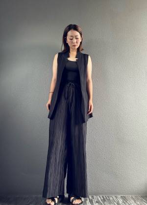 夏にサラッと着こなせる！【coca】楽ちん嬉しい「ウェーブプリーツパンツ」