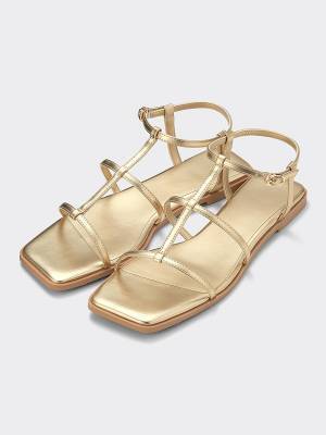 コーデ、見違えるッ♡【GU】毎日でも履きたい！「最旬サンダル」