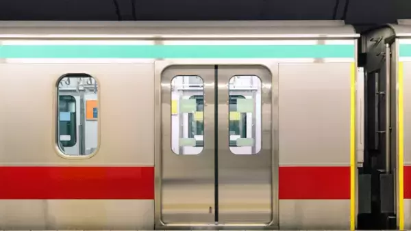 電車で…靴のまま座席に立つ子どもが！？保護者に注意した結果…⇒「…え？」保護者が放った“一言”に絶句！？