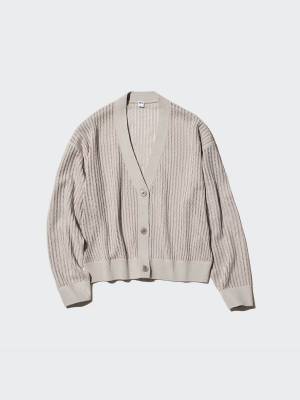 この透け感、上品♡【ユニクロ】いま、買っておきたい「優秀アイテム」