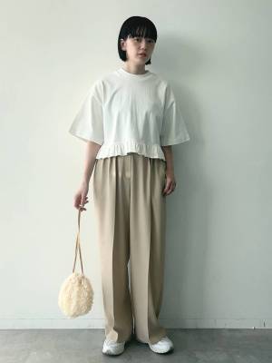 今季はどう着こなす？【クロップド丈トップス】を使った「最旬コーデ術」をチェック！