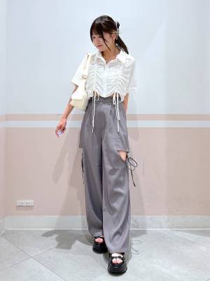 今季はどう着こなす？【クロップド丈トップス】を使った「最旬コーデ術」をチェック！