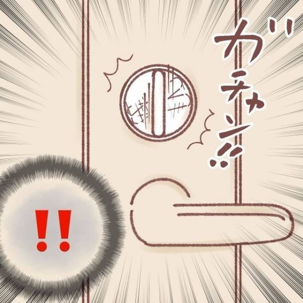 家の中にいたら…「ガチャンッ！」なぜか勝手に玄関ドアが“解錠”！？だが次の瞬間⇒「…え？」“恐怖の光景”を目撃する！？