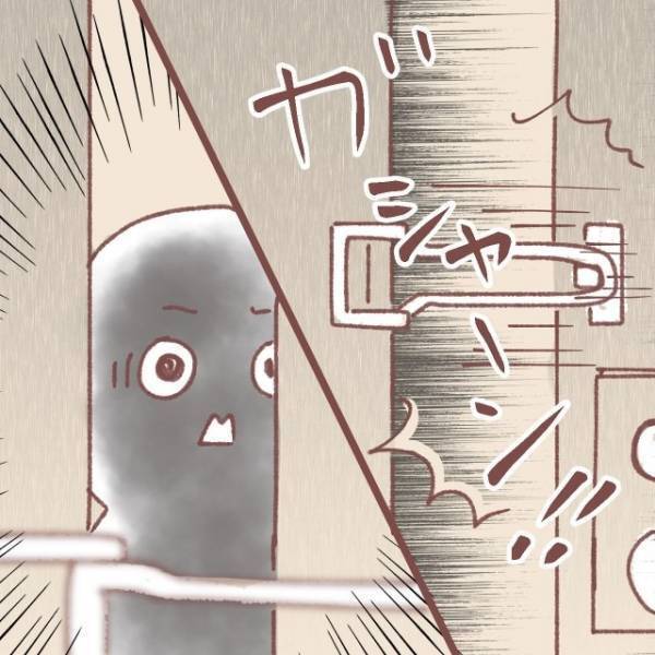 家の中にいたら…「ガチャンッ！」なぜか勝手に玄関ドアが“解錠”！？だが次の瞬間⇒「…え？」“恐怖の光景”を目撃する！？