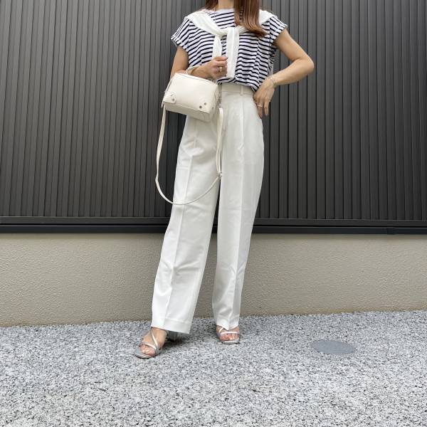 冷房対策にはコレ！【ユニクロ】サラッと羽織れる「Vネックカーディガン」