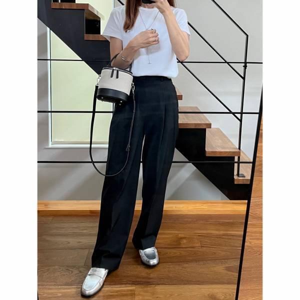 セールでゲット！！【ZARA】光沢感絶妙「メタリックローファー」が歩きやすい！