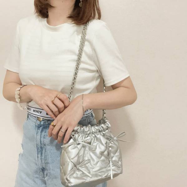 韓国っぽコーデに合わせたい！【しまむら】リボンがキュート♡「巾着バッグ」