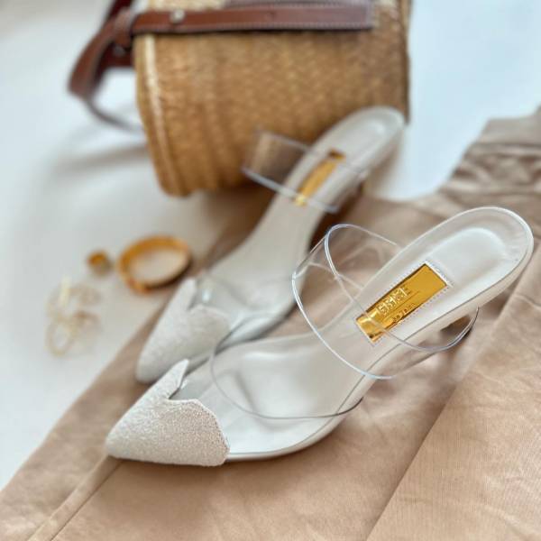 夏の『抜け感』を叶える♡【シアー & クリアアイテム】とは？