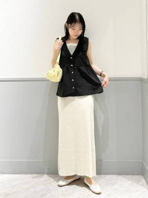 今買って長く使える！【グローバルワーク】着るだけでサマ見え♡「ペプラムベスト」