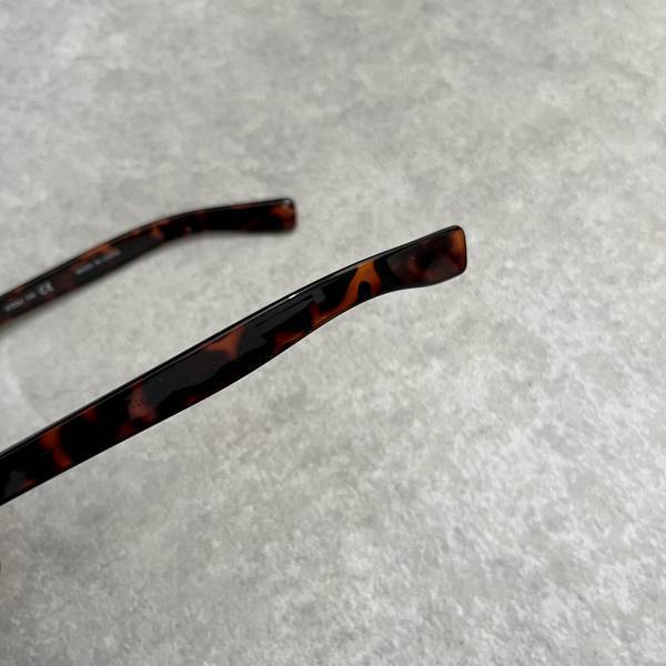 夏コーデのポイントになる！【ユニクロ】「サングラス」が機能的！