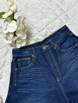 全骨格美脚に見える！？【Re:EDIT】爆売れ中の「カーブデニムパンツ」