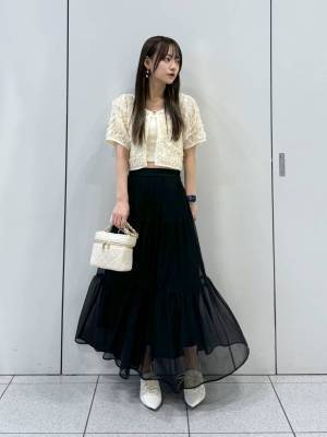 大人可愛い♡【黒チュールスカート】で作る「夏デートコーデ」