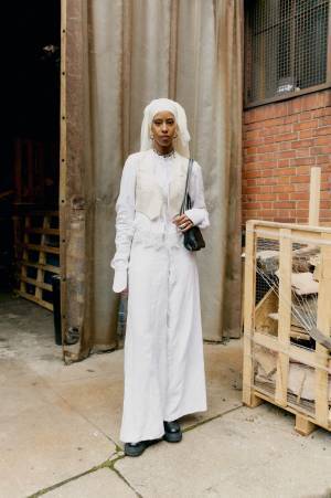 ファッションウィークスナップ in ベルリン！キラリと光る、アイテムづかい