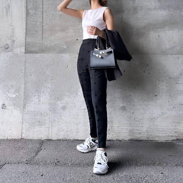 大人コーデに欠かせない！【ユニクロ】シンプルなのにオシャレ♡「ノースリーブT」