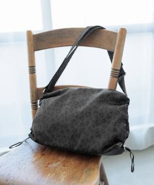 こんなの欲しかった♡【グローバルワーク】オールシーズン使える「軽量バッグ」