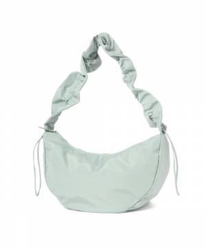 こんなの欲しかった♡【グローバルワーク】オールシーズン使える「軽量バッグ」