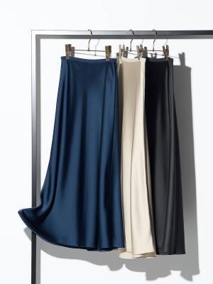 大人は『ネイビー』が似合う♡【ユニクロ】上品で可愛い！「ネイビーアイテム」