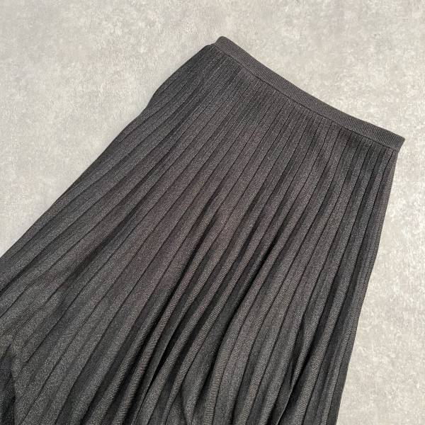 えっ、半額に値下げ！？【Mila Owen】きらめくラメ入り「プリーツスカート」