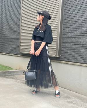 770円ってホント？【しまむら】スポーツMIXデザインがオシャレ！「ライン入りチュールスカート」