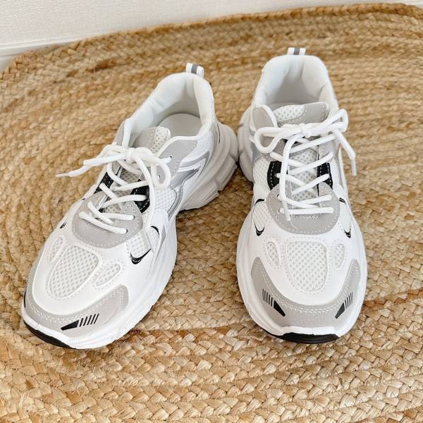 コレは大当たり！！【SHEIN】カジュアルにもキレイめにもOK！「厚底スニーカー」