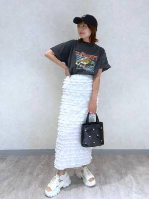 《この夏の大本命！》あまりの可愛さにきゅん♡【白スカート】