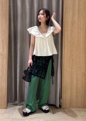 やっぱ『グリーン』可愛い♡【VIS】見たら真似したくなる「グリーンパンツコーデ」