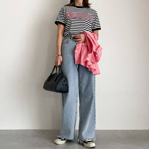 1点投入で即オシャレ♡【Avail】ピンクロゴが効いてる「ボーダーT」着回し術