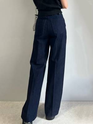 過去イチ盛れる！？【ユニクロ】「新作トラウザージーンズ」がスゴい！！