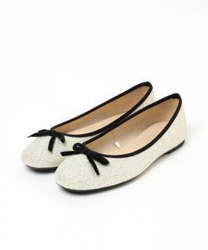 夏は『シルバー』が映える！【グローバルワーク】一足はゲットしたい♡「最旬シューズ」