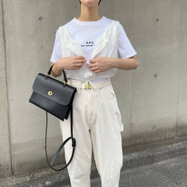 【Tシャツ】を今っぽく着こなすには？→「レイヤード」が正解ッ♡