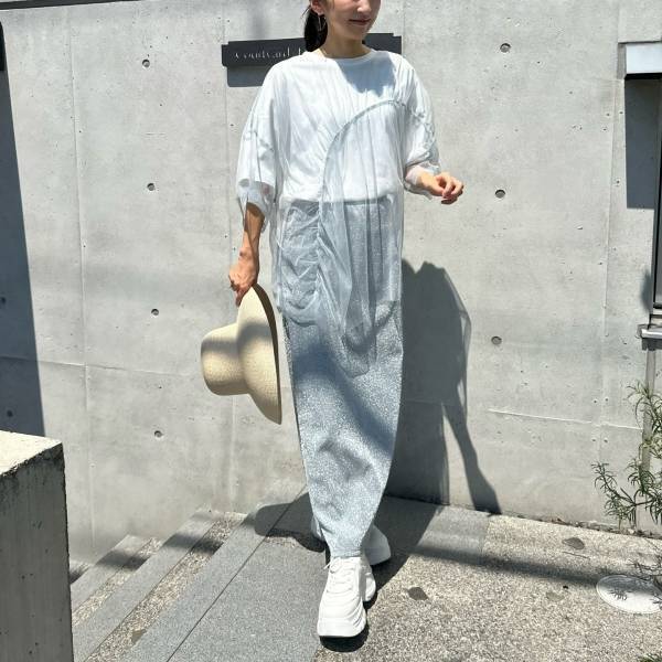 【Tシャツ】を今っぽく着こなすには？→「レイヤード」が正解ッ♡