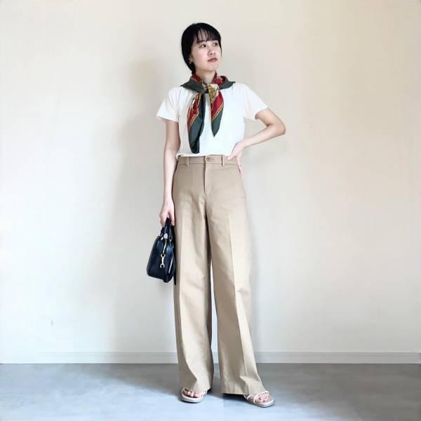 もうチェックした？！【ユニクロ】スタイルUPが狙える♡「ワイドチノパンツ」