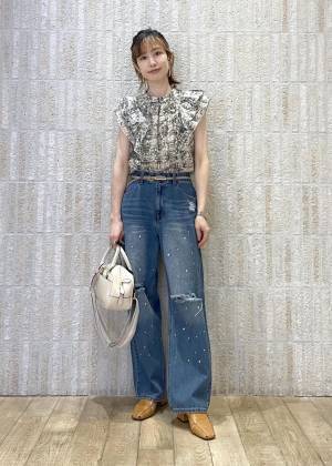 夏コーデの鮮度をUP♡【VIS】いま、欲しいのは「シアーフリル」