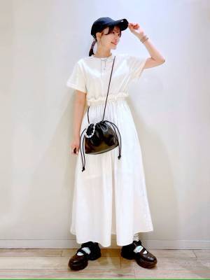 夏に映える！ 爽やか可愛い♡【白ワンピコーデ】