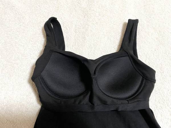 デコルテきれい見え♡【GU】夏に嬉しい機能付き「スクエアネックブラトップ」